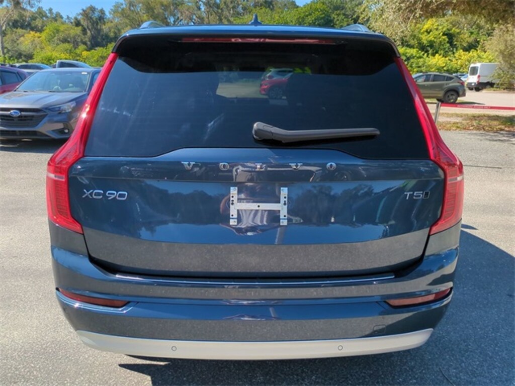 Used 2022 Volvo XC90 T5 Momentum SUV