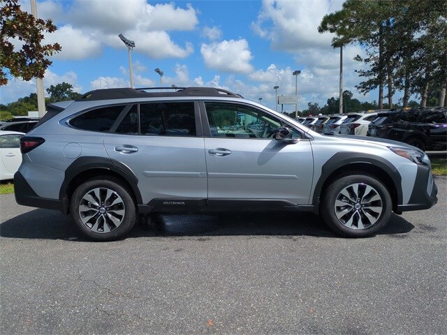 2025 Subaru Outback Limited photo 3