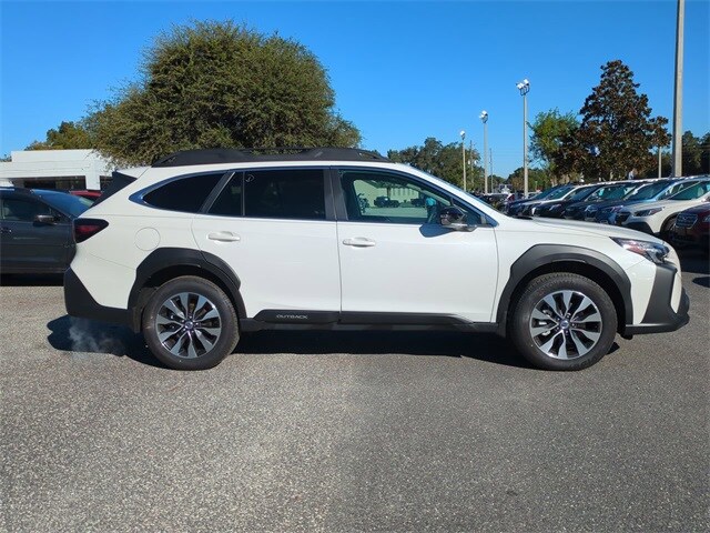 2025 Subaru Outback Limited XT photo 3