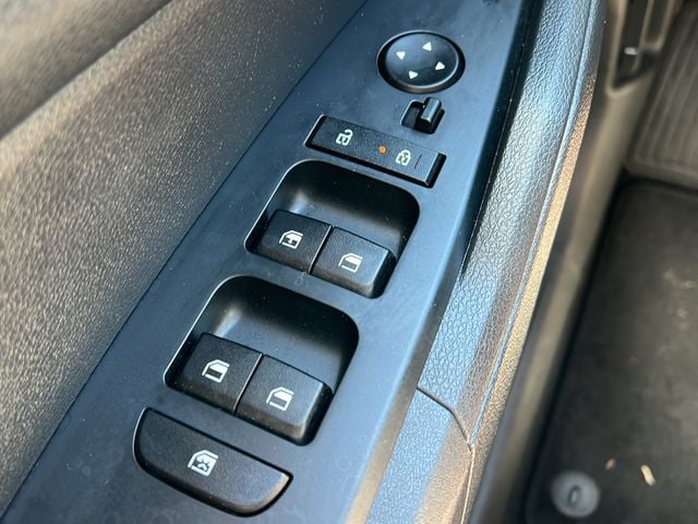 2024 Kia Sportage LX - Photo 18