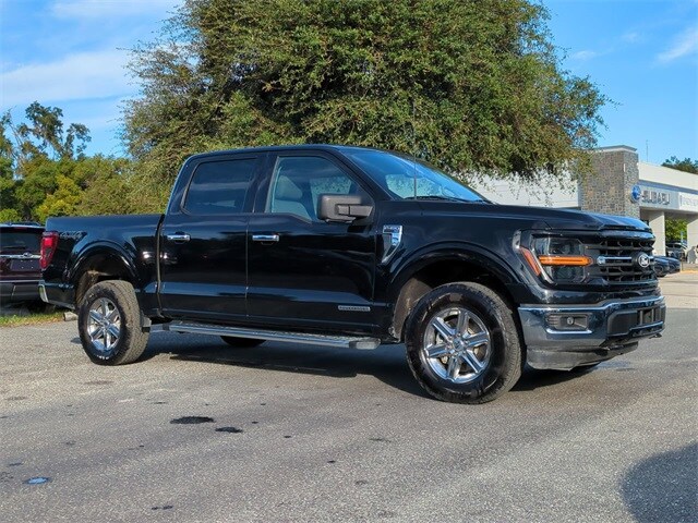 2024 Ford F-150 XLT photo 2