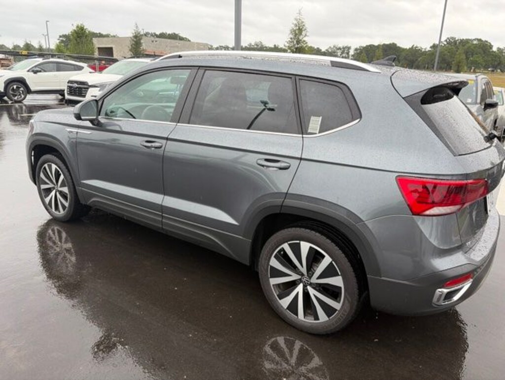 Used 2022 Volkswagen Taos 1.5T SE SUV