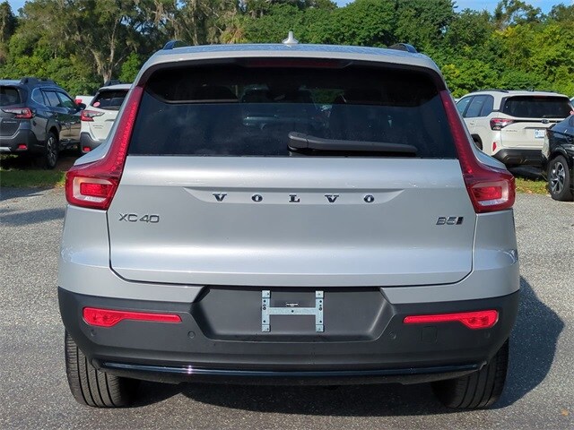 2025 Volvo XC40 AWD Plus photo 4