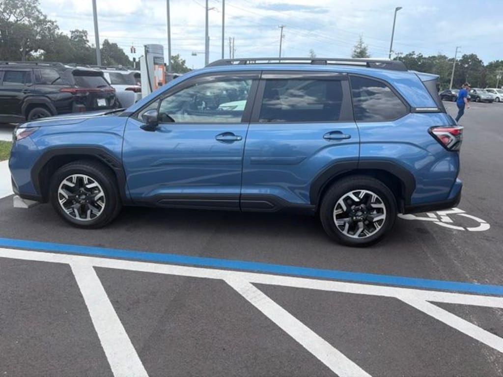 Used 2025 Subaru Forester Premium SUV