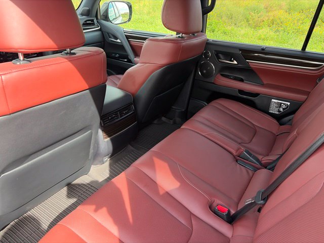 2020 Lexus LX 570 - Photo 12