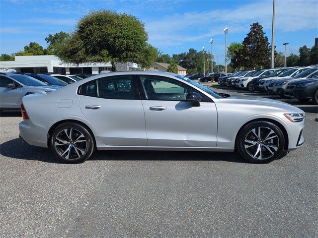 2024 Volvo S60 B5 Core photo 3