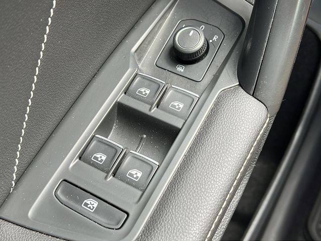 2024 Volkswagen Tiguan SE - Photo 19