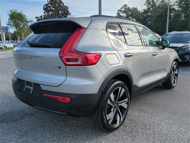 2025 Volvo XC40 AWD Plus photo 3
