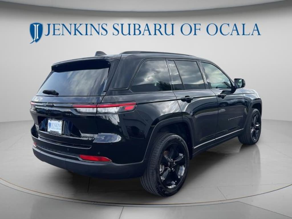 Used 2024 Jeep Grand Cherokee Limited SUV