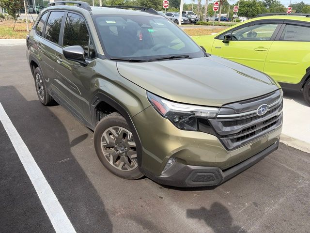 2025 Subaru Forester Premium's photo