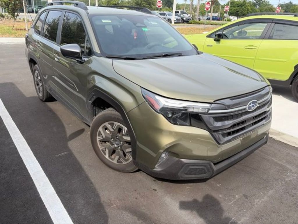 Used 2025 Subaru Forester Premium SUV