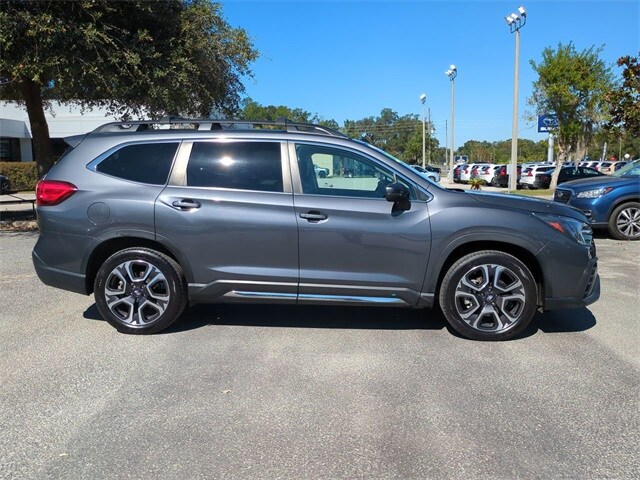 2023 Subaru Ascent Limited photo 3