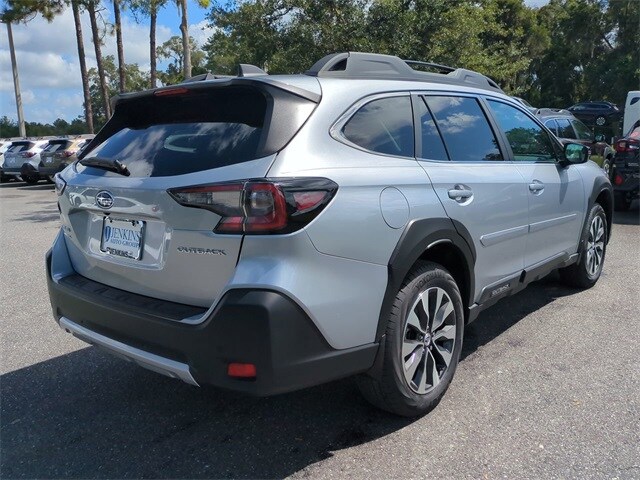 2025 Subaru Outback Limited photo 4