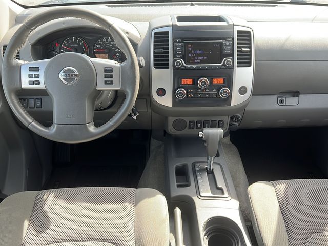 2017 Nissan Frontier SV - Photo 11