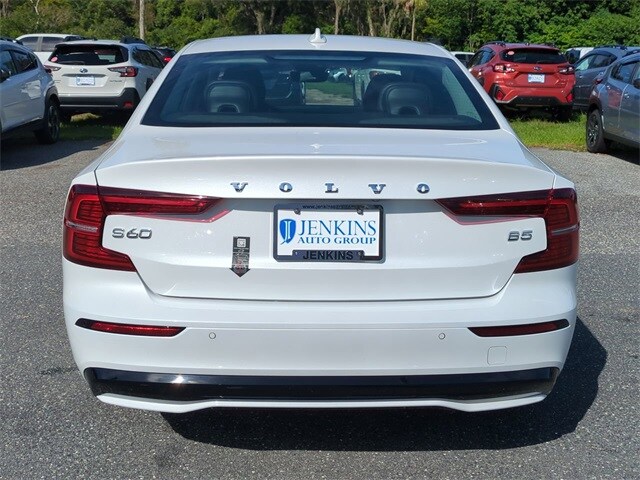 2024 Volvo S60 B5 Core photo 4