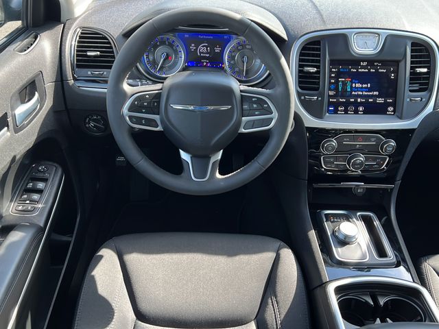 2023 Chrysler 300 Touring - Photo 11