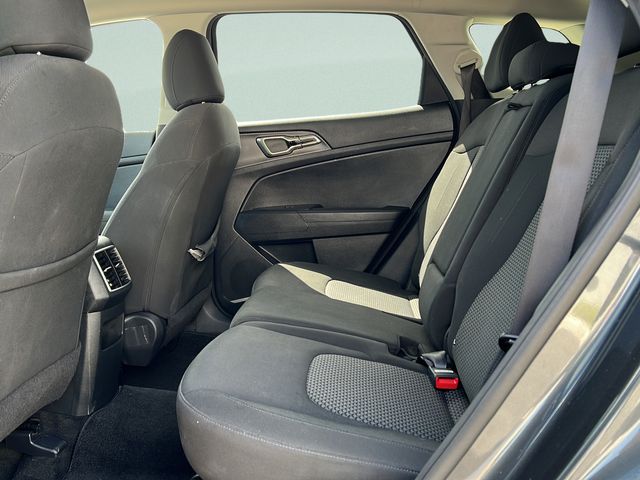 2024 Kia Sportage LX - Photo 10
