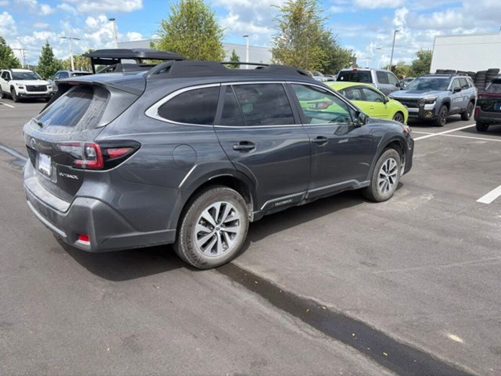 Used 2025 Subaru Outback Premium SUV