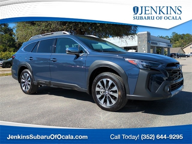 2025 Subaru Outback Touring's photo