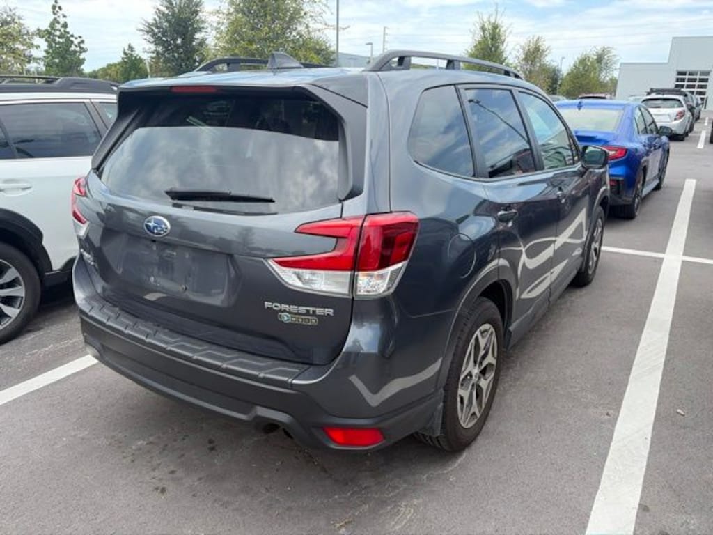 Used 2024 Subaru Forester Premium SUV