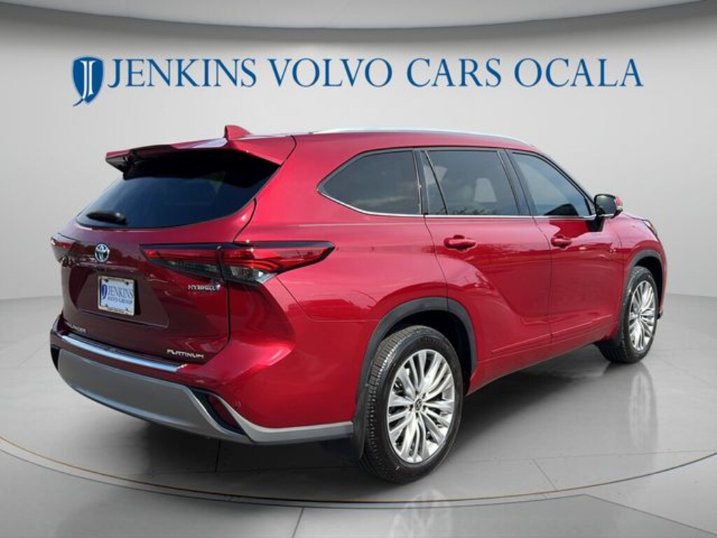 Used 2023 Toyota Highlander Hybrid Platinum SUV