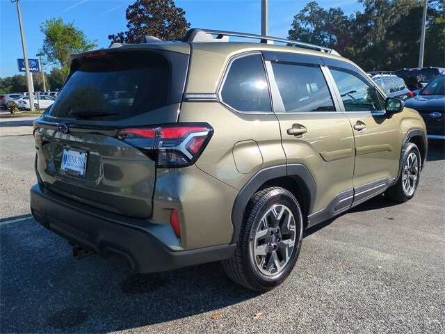 2025 Subaru Forester Premium Base photo 4