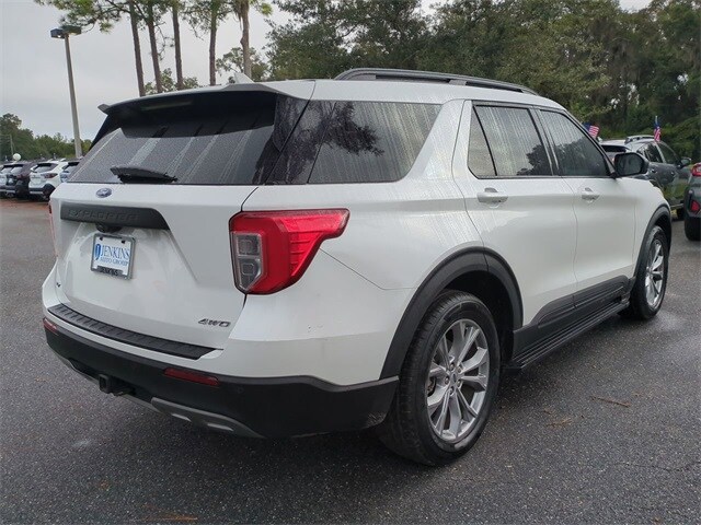 2021 Ford Explorer XLT photo 2