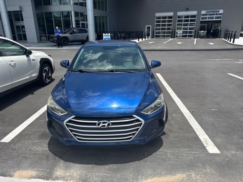 Used 2017 Hyundai Elantra SE Sedan
