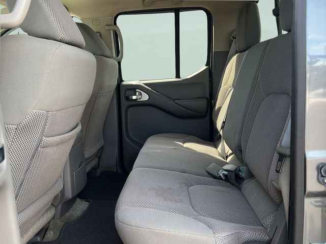 2017 Nissan Frontier SV - Photo 10