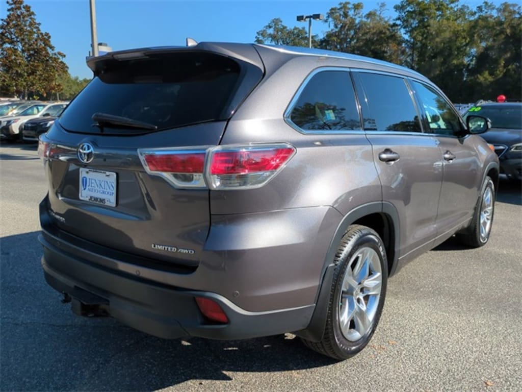 Used 2015 Toyota Highlander Limited SUV