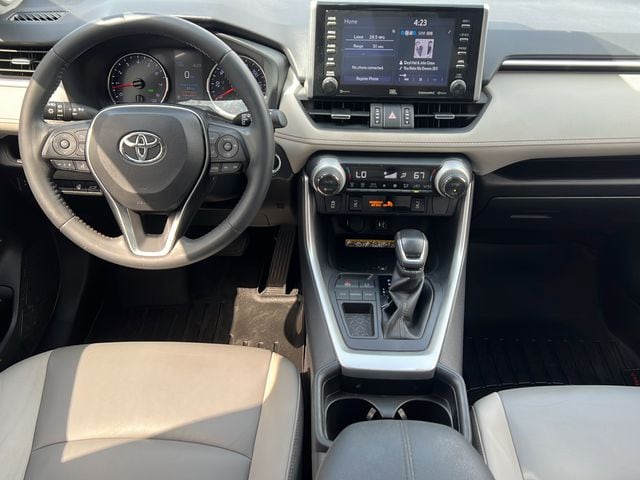 2019 Toyota RAV4 XLE Premium - Photo 14