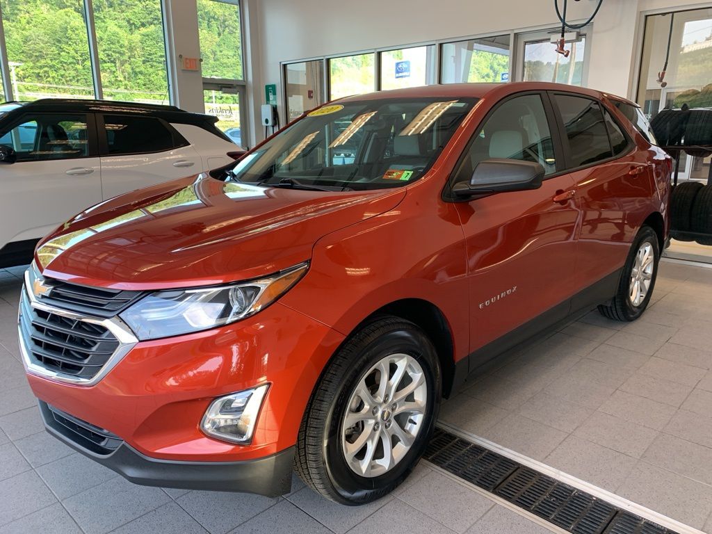Used 2020 Chevrolet Equinox LS with VIN 2GNAXSEV0L6173181 for sale in Bridgeport, WV