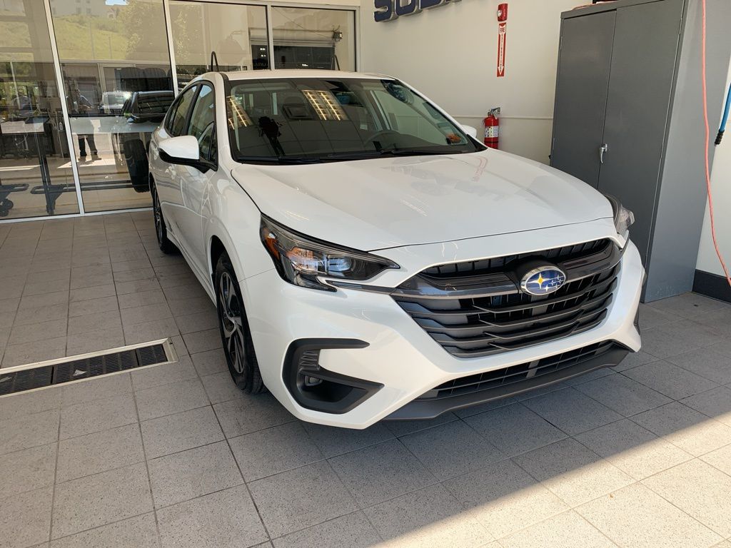 2025 Subaru Legacy Premium's photo