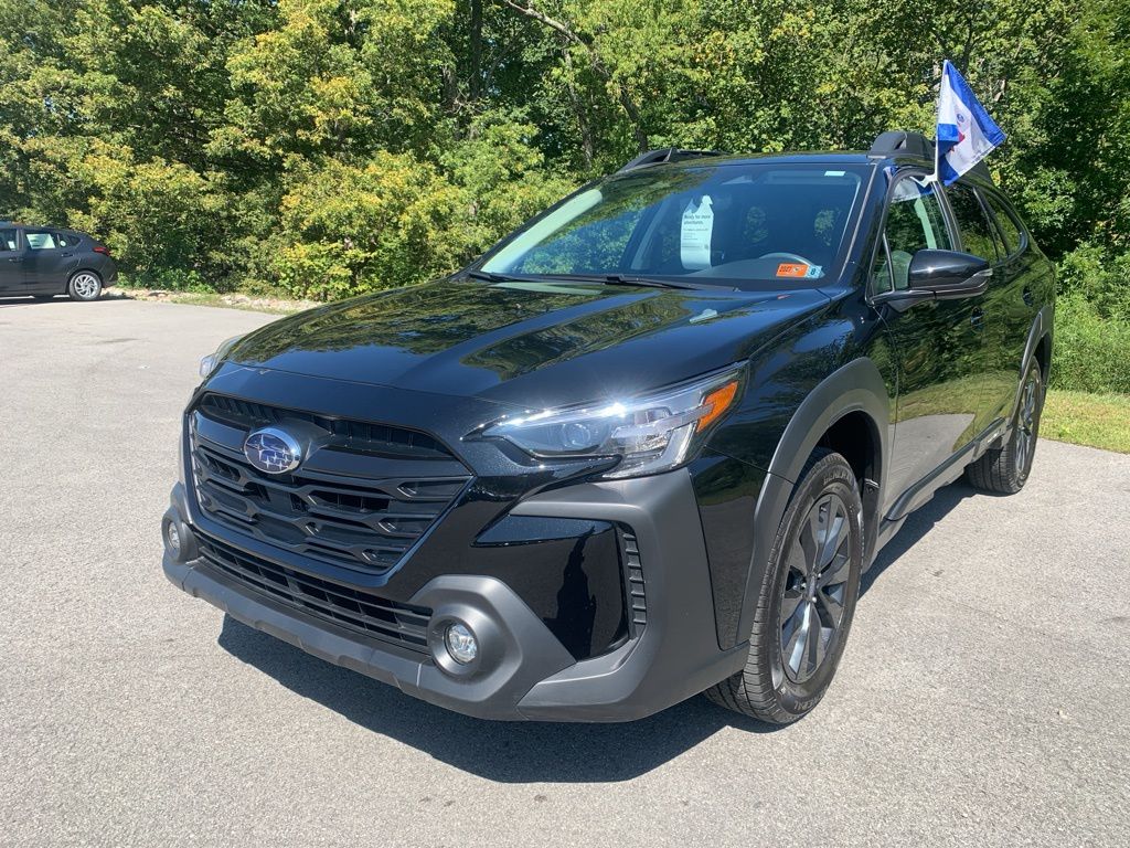 2023 Subaru Outback Onyx Edition photo 2