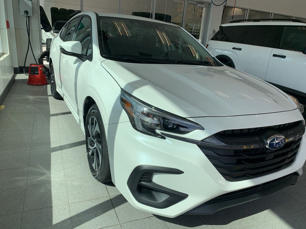 2025 Subaru Legacy Premium's photo