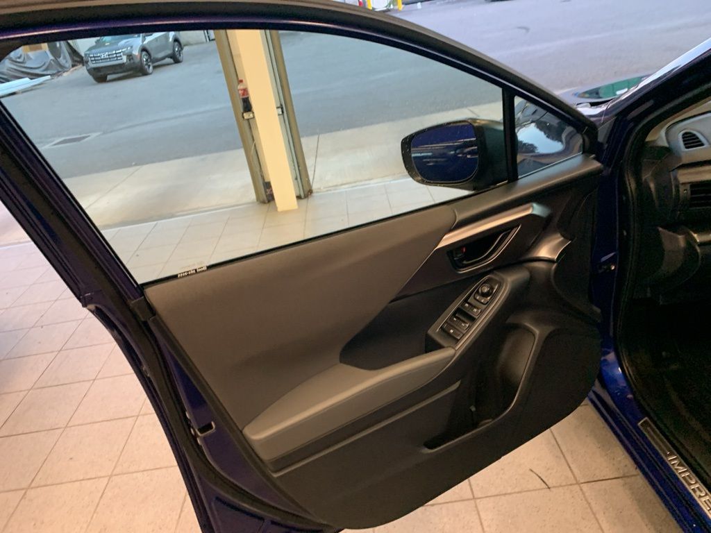 2024 Subaru Impreza Base photo 4