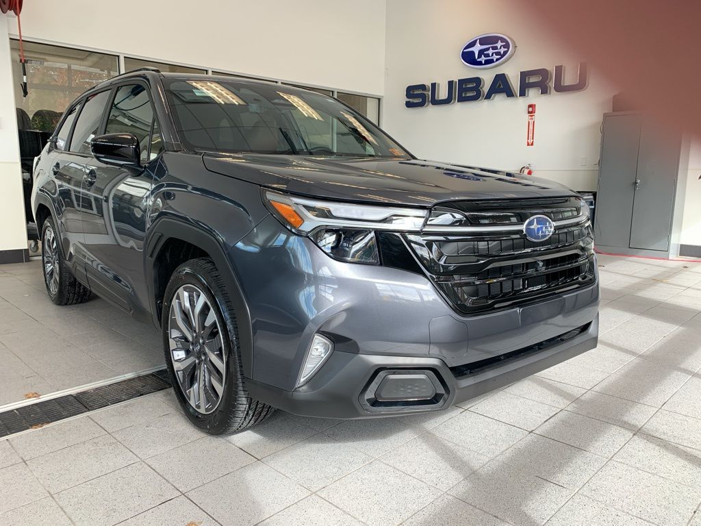 2025 Subaru Forester Touring's photo