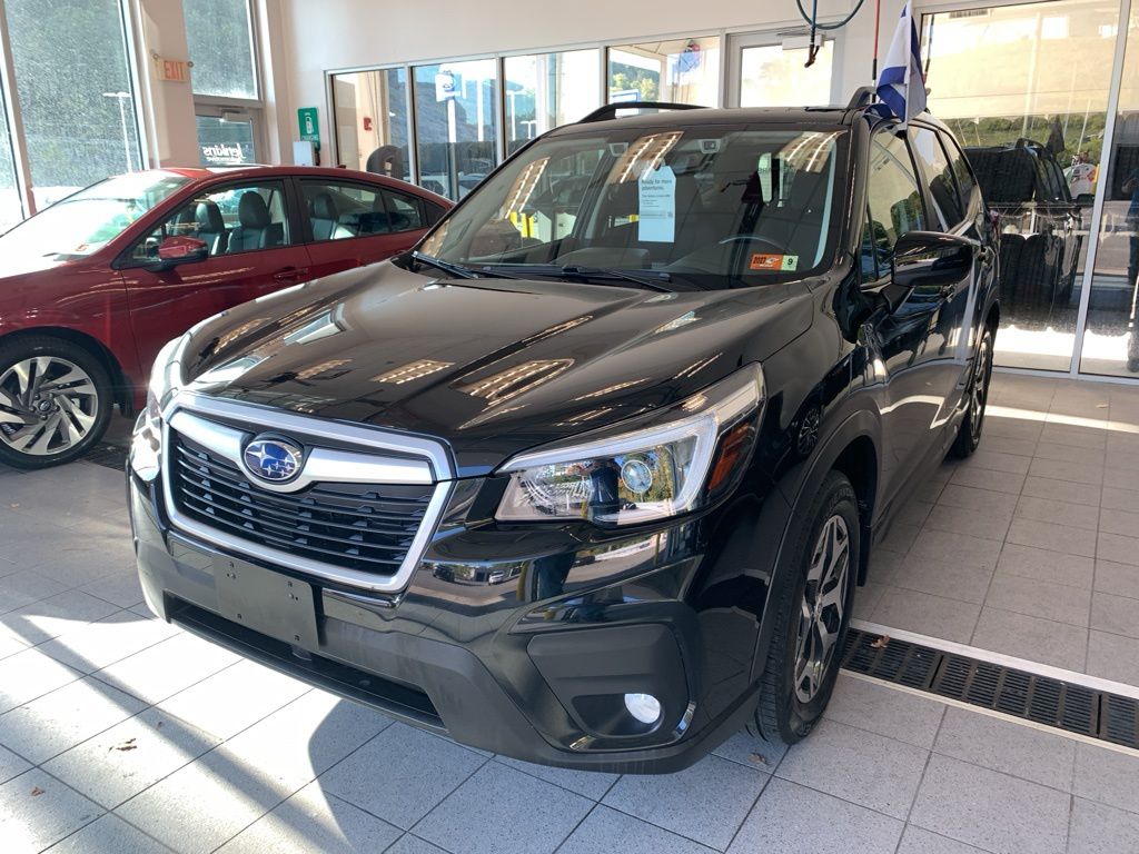 2021 Subaru Forester Premium photo 2