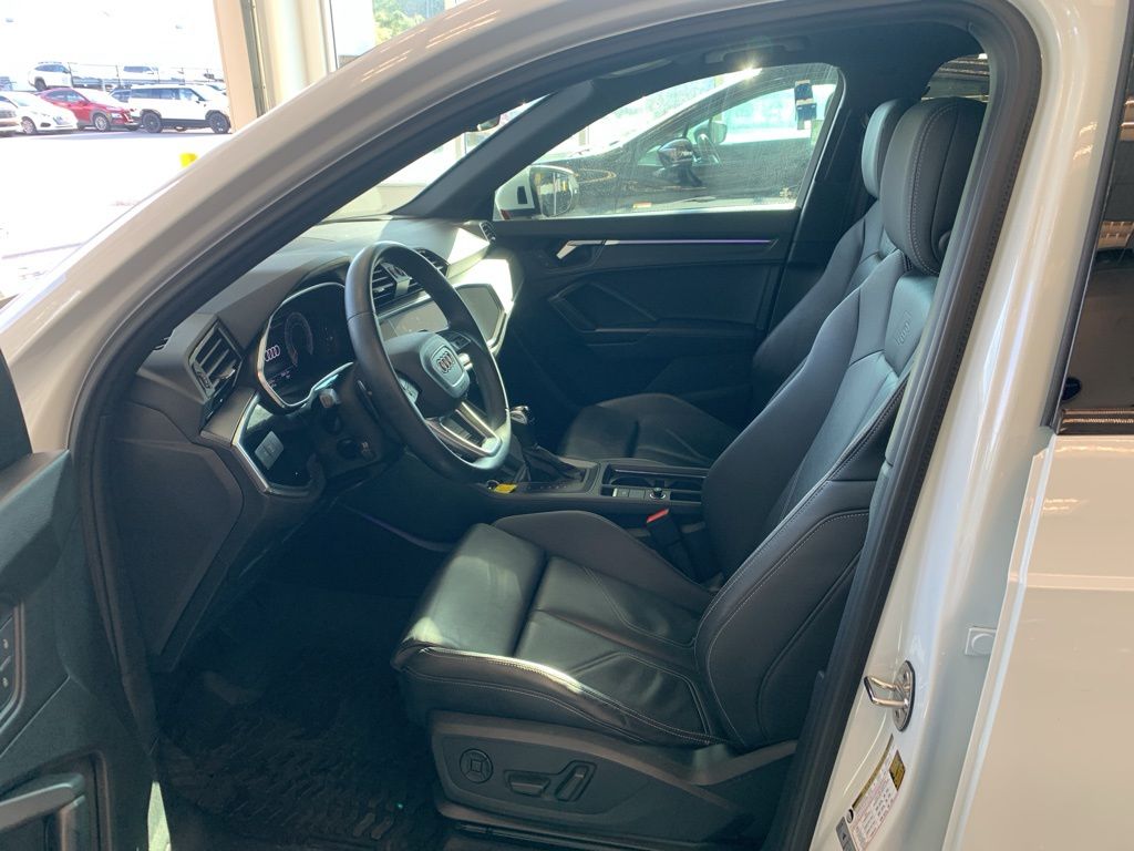 2023 Audi Q3 Premium Plus S line photo 3