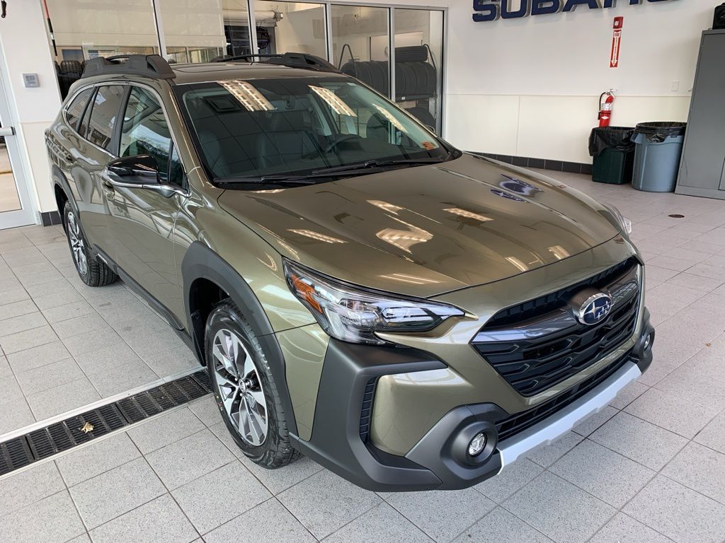 2025 Subaru Outback Limited's photo