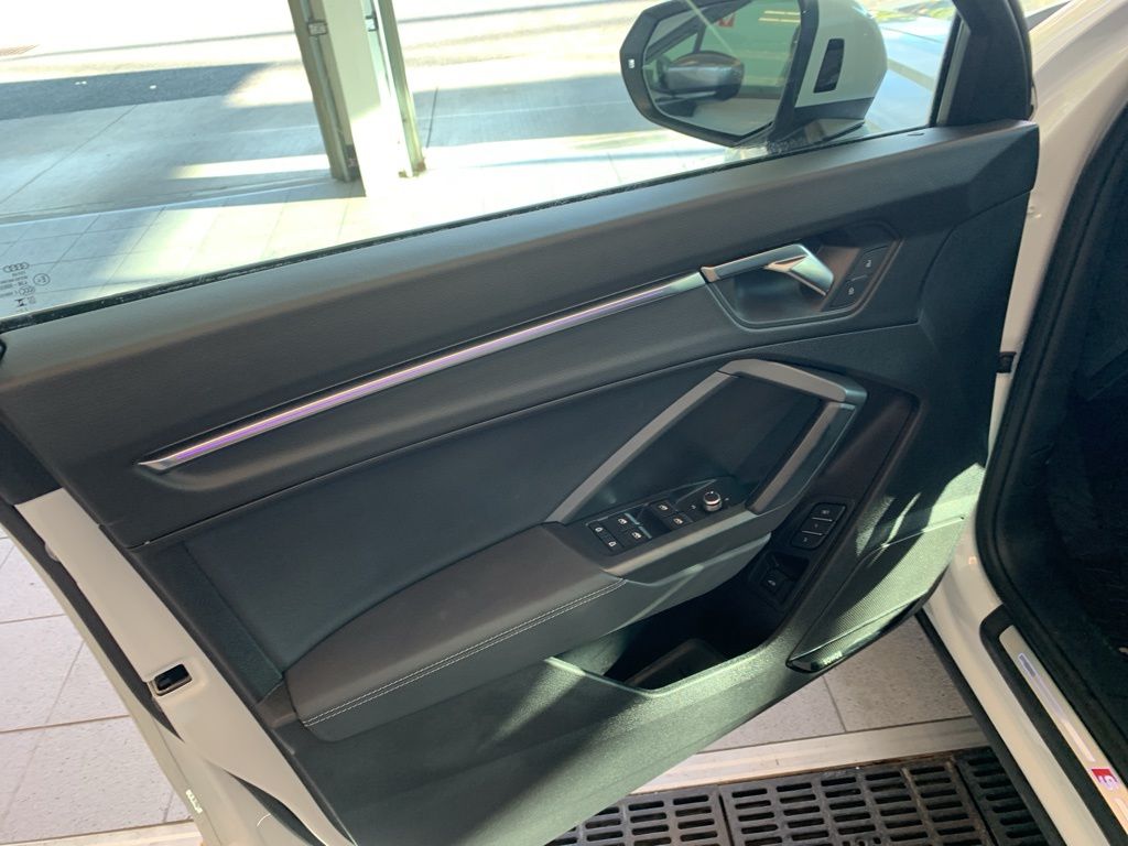 2023 Audi Q3 Premium Plus S line photo 4