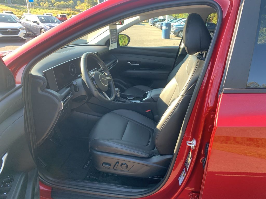 2025 Hyundai Tucson SEL Convenience photo 3