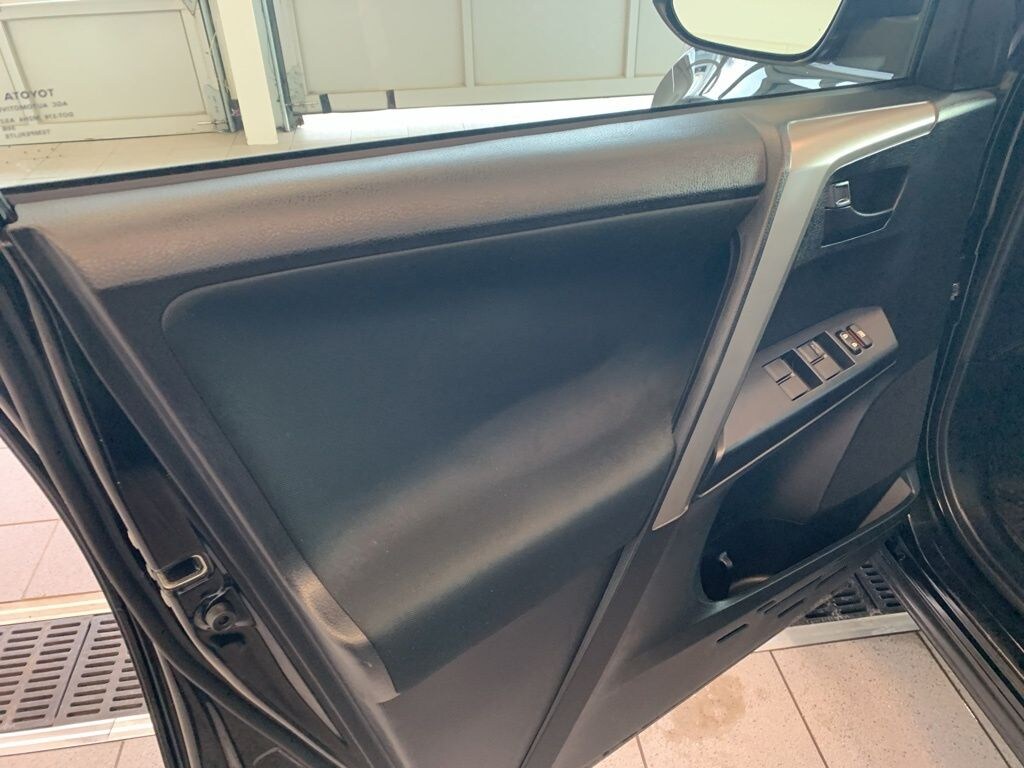 Used 2018 Toyota RAV4 LE SUV