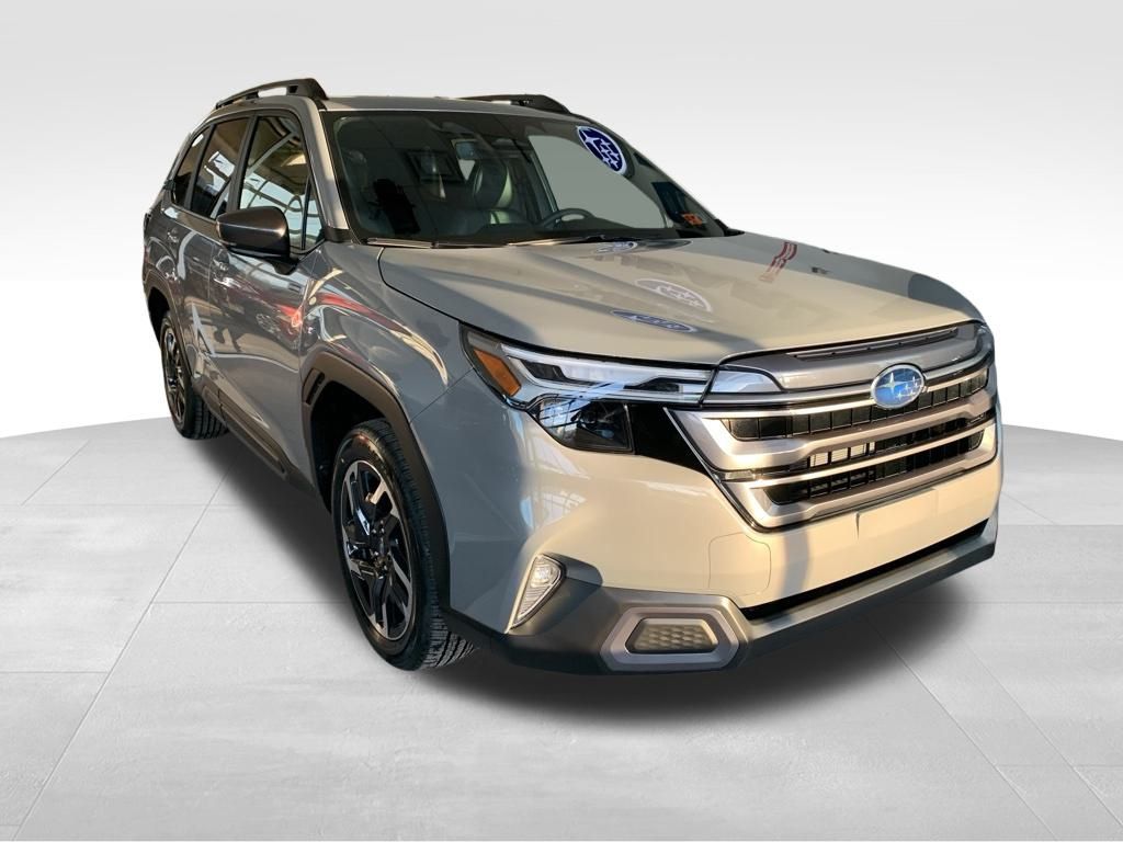 2025 Subaru Forester Limited's photo