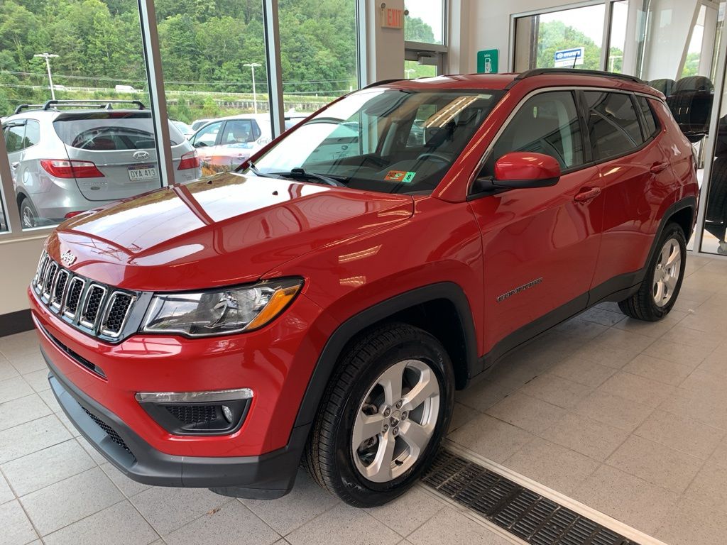 2020 Jeep Compass Latitude photo 2