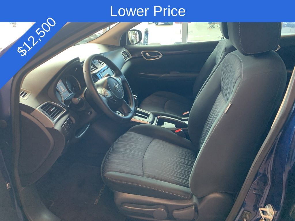 2019 Nissan Sentra SV photo 3