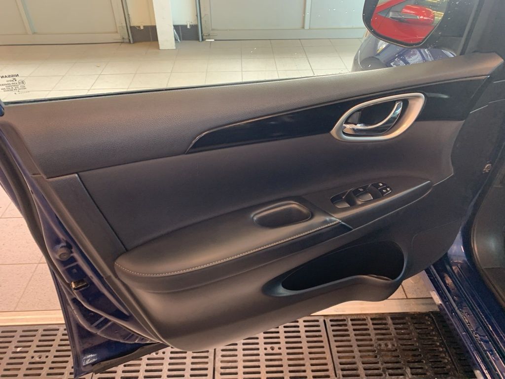 2019 Nissan Sentra SV photo 4