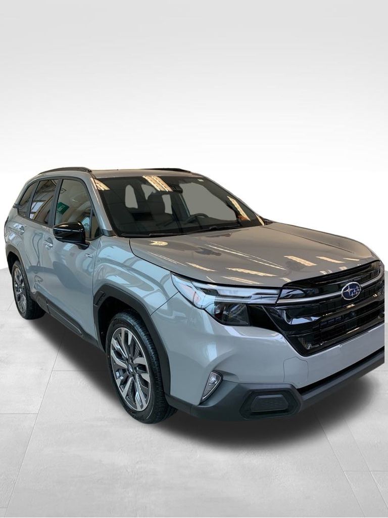 2025 Subaru Forester Touring's photo