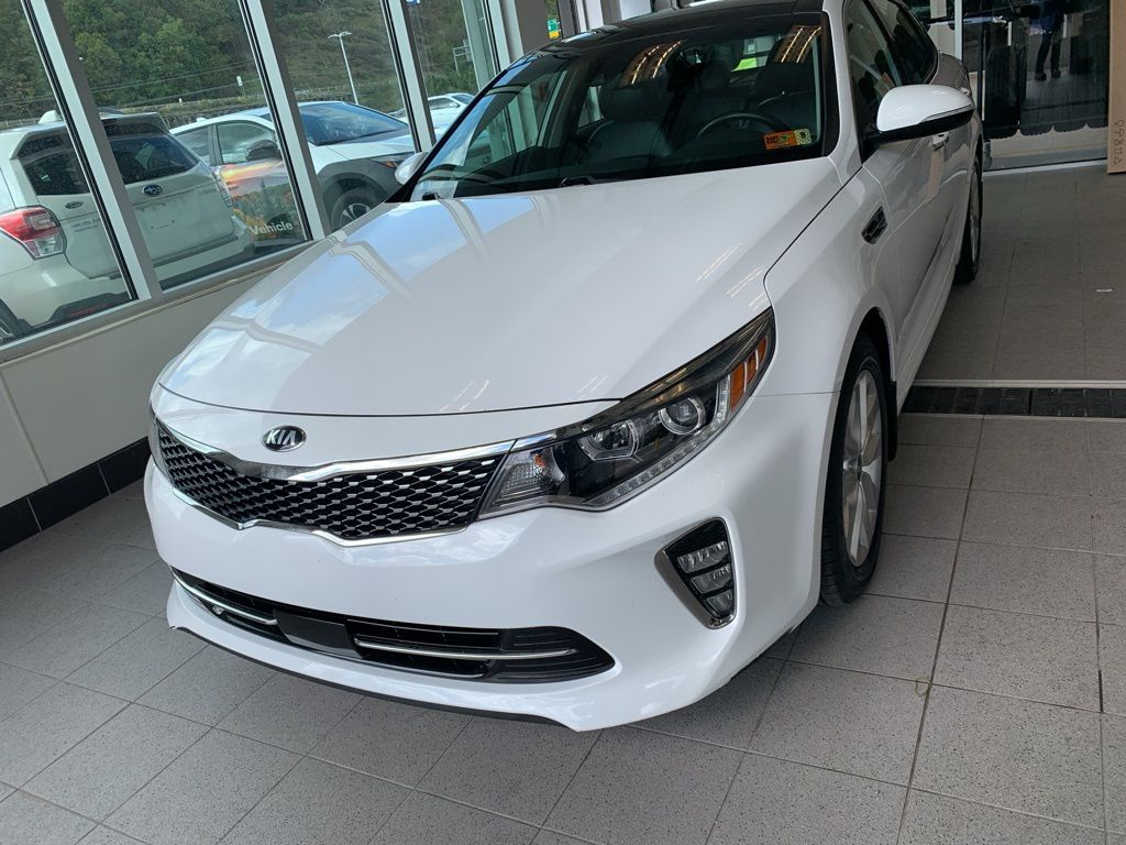 2018 Kia Optima EX photo 2