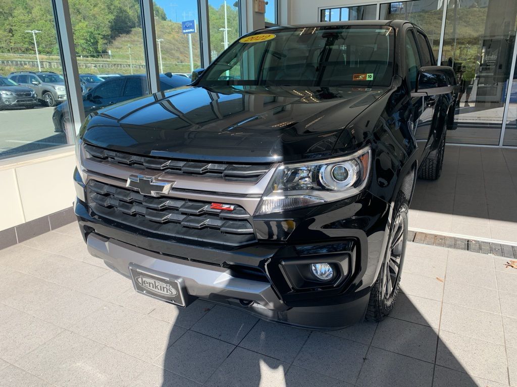 2022 Chevrolet Colorado Z71 photo 2